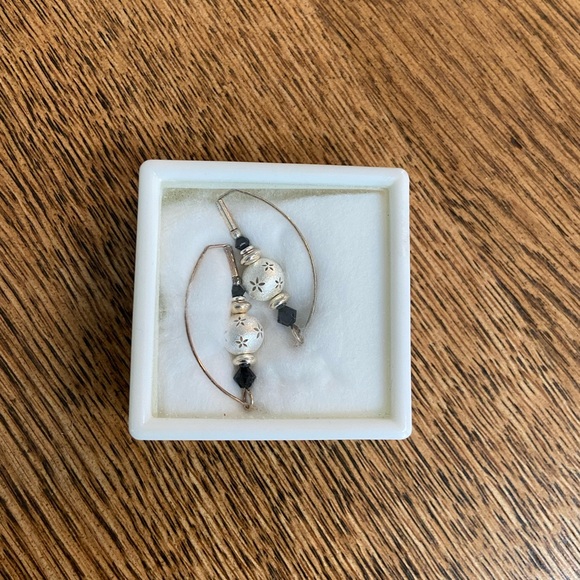 Drop Earrings - Picture 1 of 2